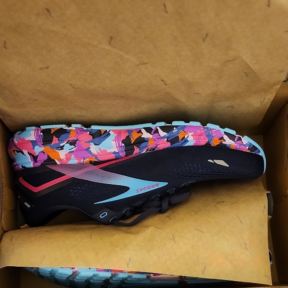 Brooks Running Empower Her Ghost 15 NIB NBW - Picture 1 of 5